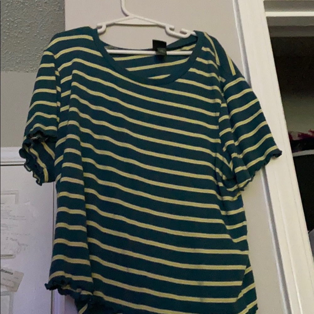 Robbed stripped cropped top